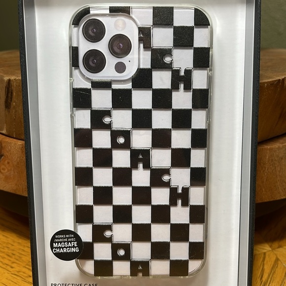 NWT COACH iPHONE CHECKER CELL PHONE CASE 12/12 PRO - Picture 2 of 15